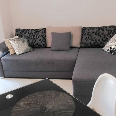 Apartament Zalesie Z Tarasem Lubiń Esterno foto